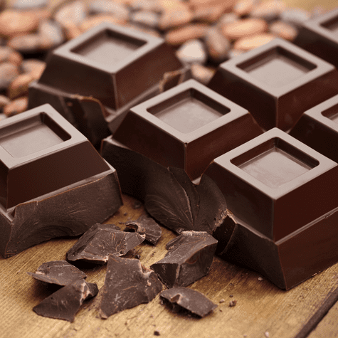 El chocolate negro tiene propiedades antihipertensivas. El chocolate negro tiene propiedades antihipertensivas.