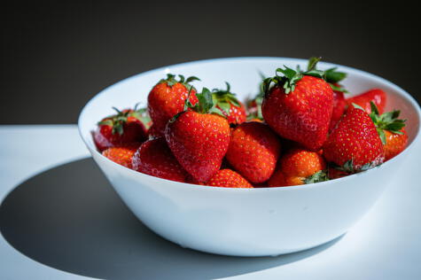 <em>La termoterapia es un método que consiste en sumergir las fresas en agua tibia entre 50° y 60° para eliminar microorganismos y pesticidas.</em> <em>La termoterapia es un método que consiste en sumergir las fresas en agua tibia entre 50° y 60° para eliminar microorganismos y pesticidas.</em>