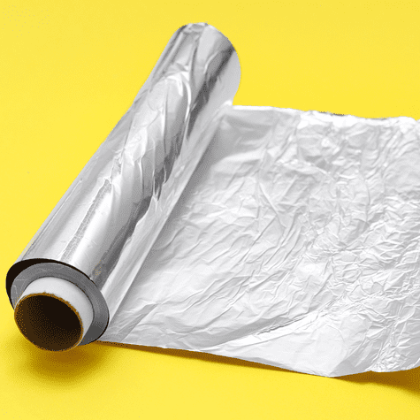 El papel aluminio: un truco sencillo para mantener el refrigerador más limpio por más tiempo. El papel aluminio: un truco sencillo para mantener el refrigerador más limpio por más tiempo.