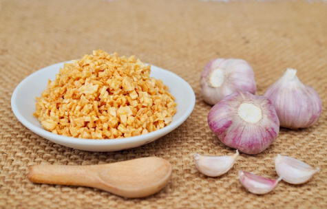El ajo frito también se puede almacenar en el refrigerador.   