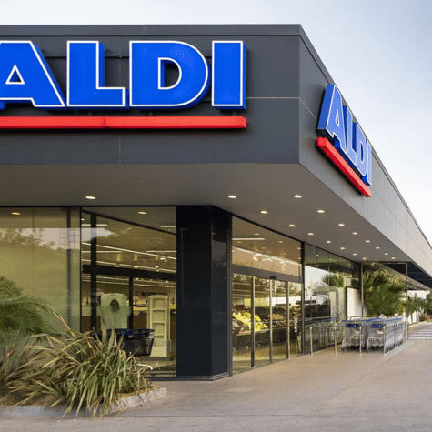 La cadena de supermercados Aldi comenzará a cobrar el ingreso a sus clientes. La cadena de supermercados Aldi comenzará a cobrar el ingreso a sus clientes.