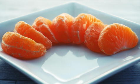 Expertos recomiendan consumirlas con su albedo, la parte blanca rica en antioxidantes y fibra. Expertos recomiendan consumirlas con su albedo, la parte blanca rica en antioxidantes y fibra.