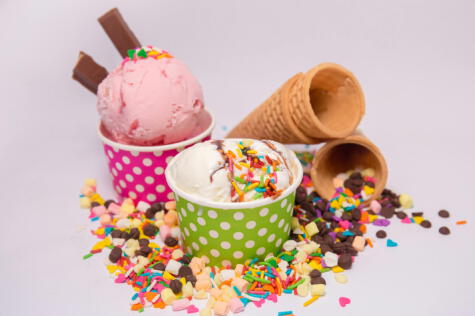 Desde su lanzamiento en 1940, Thrifty Ice Cream conquistó a los consumidores con su variedad de sabores y su famoso cono cuadrado. Desde su lanzamiento en 1940, Thrifty Ice Cream conquistó a los consumidores con su variedad de sabores y su famoso cono cuadrado.