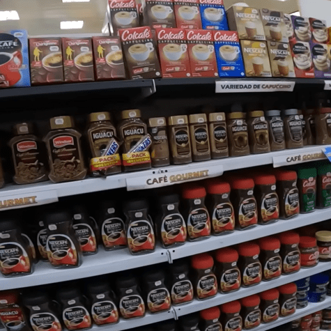 Se observa la creciente presencia de productos peruanos en el mercado local. Se observa la creciente presencia de productos peruanos en el mercado local.