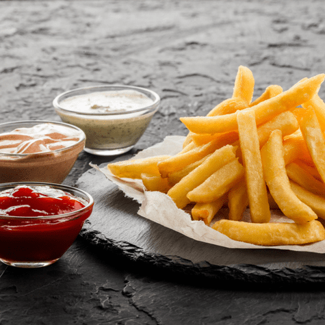 Papas fritas y salsas, altos en grasa. Papas fritas y salsas, altos en grasa.