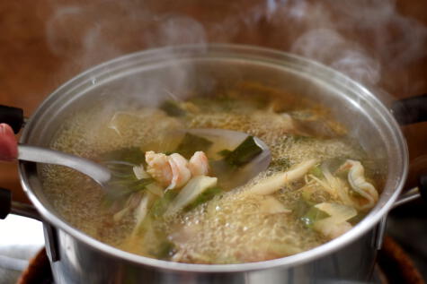 Lo mejor es cocinar el pescado para eliminar las bacterias. Lo mejor es cocinar el pescado para eliminar las bacterias.