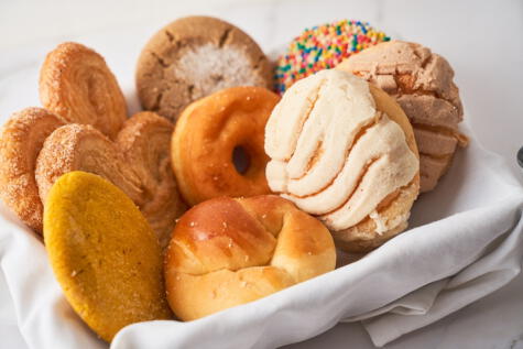 Si eres intolerante al gluten, evita los pasteles y galletas de trigo. Si eres intolerante al gluten, evita los pasteles y galletas de trigo.