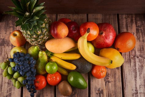 Las personas con hipertensión deben priorizar las frutas y los granos. Las personas con hipertensión deben priorizar las frutas y los granos.