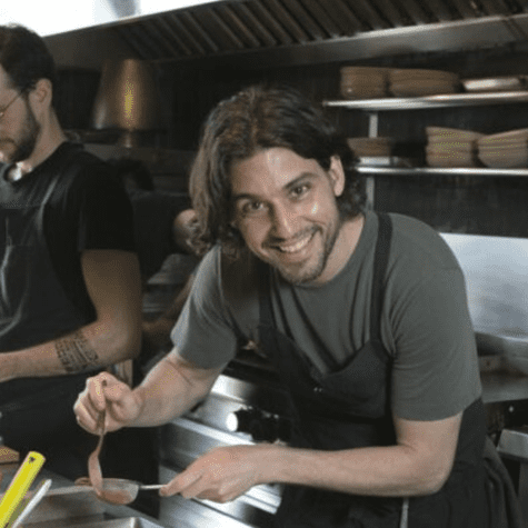 Juan Luis Martínez, chef al mando de Mérito, fusiona sabores peruanos y raíces venezolanas. Juan Luis Martínez, chef al mando de Mérito, fusiona sabores peruanos y raíces venezolanas.
