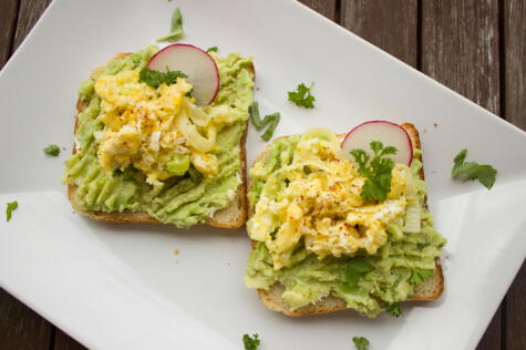 El huevo es rico en proteínas y vitaminas, perfecto para mantener la masa muscular.   