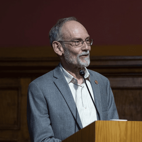 Harold McGee explicó en el podcast “Huberman Lab” cómo la ciencia puede intensificar el placer de comer. Harold McGee explicó en el podcast “Huberman Lab” cómo la ciencia puede intensificar el placer de comer.