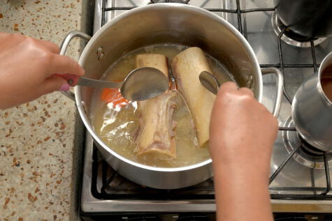 Siempre es aconsejable consultar a un dietista para determinar necesidades nutricionales específicas.   