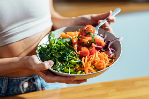 Su versatilidad y riqueza en ingredientes hacen de este plato una alternativa popular para días cálidos. Fuente: Pexels.   