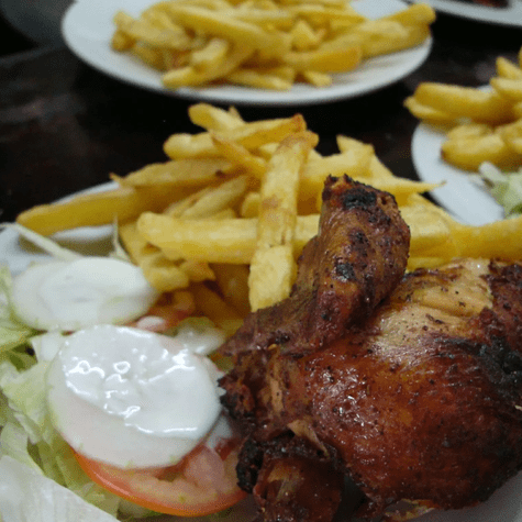 Pollo a la brasa.   