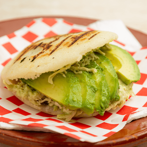 Arepa reina pepiada. Arepa reina pepiada.
