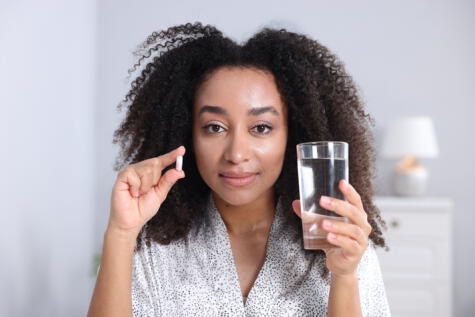 Mantener una dieta equilibrada ayuda a conservar un aspecto joven y saludable. Fuente: Shutterstock.   