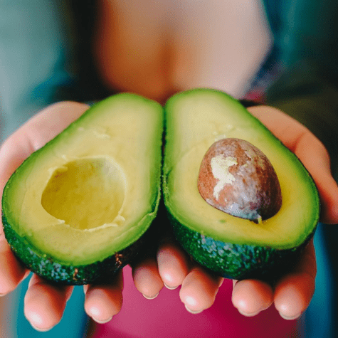 La palta tiene vitaminas, minerales y grasas saludables.   