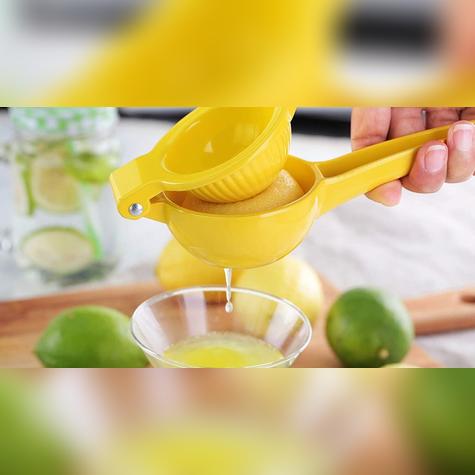 Fortalece tus defensas con un jugo de limón.   