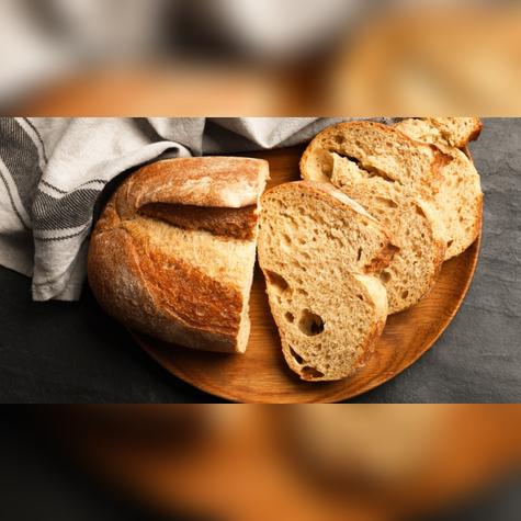 Con solo 5 minutos de cocción, disfrutarás de un pan ligero y nutritivo, ideal para untar con manteca, palta o mermelada. Fuente: Shutterstock.   