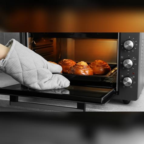 El horno convector eléctrico amenaza con desplazar al microondas, destacándose por su bajo consumo energético. Fuente: Shutterstock.   