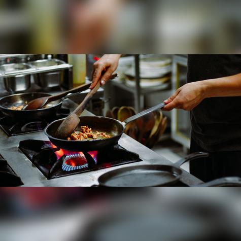 Descubre los secretos que los chefs aplican sin decirlo y que pueden cambiar tu manera de cocinar. Descubre los secretos que los chefs aplican sin decirlo y que pueden cambiar tu manera de cocinar.