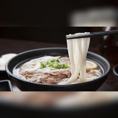 Fideos de arroz. Fideos de arroz.