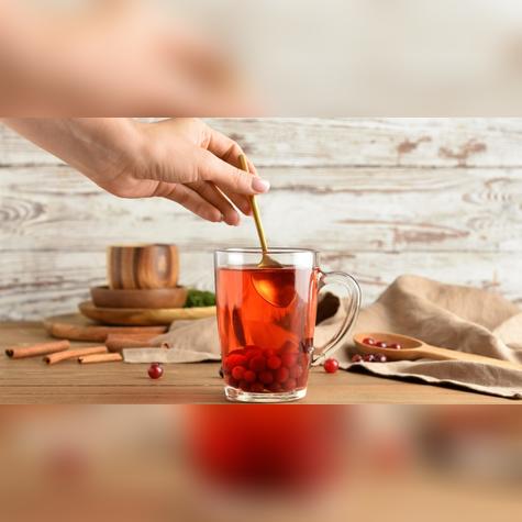 Las proantocianidinas en los arándanos rojos evitan que las bacterias se adhieran a las vías urinarias. Fuente: Shutterstock. Las proantocianidinas en los arándanos rojos evitan que las bacterias se adhieran a las vías urinarias. Fuente: Shutterstock.