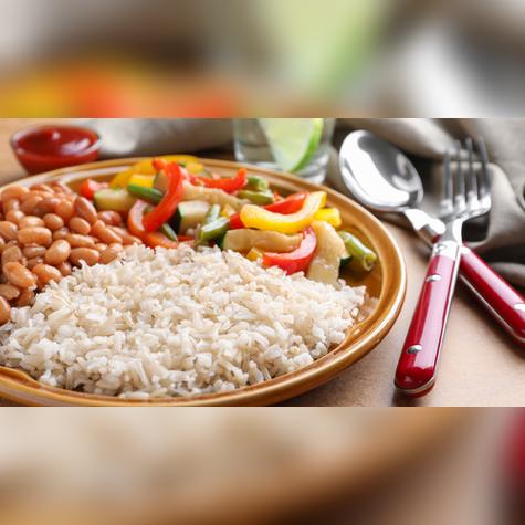 Arroz con frijoles es uno de los desayunos para vivir más años de vida. Arroz con frijoles es uno de los desayunos para vivir más años de vida.