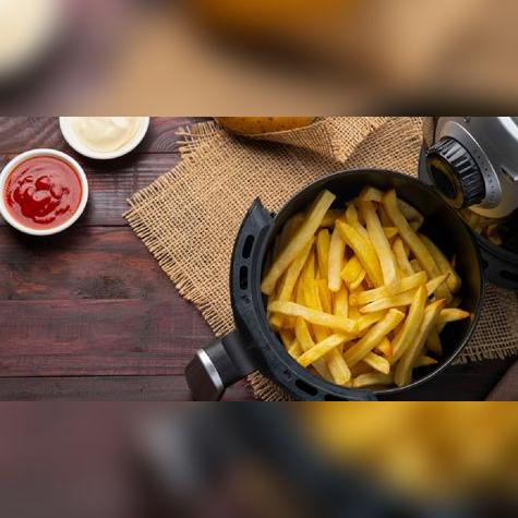 Remojar las papas en agua fría con vinagre ayuda a reducir el almidón y evitar que se peguen. Fuente: Shutterstock. Remojar las papas en agua fría con vinagre ayuda a reducir el almidón y evitar que se peguen. Fuente: Shutterstock.