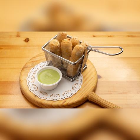 Los tequeños, elaborados tradicionalmente con masa de trigo y queso blanco, han evolucionado. Fuente: Shutterstock. Los tequeños, elaborados tradicionalmente con masa de trigo y queso blanco, han evolucionado. Fuente: Shutterstock.