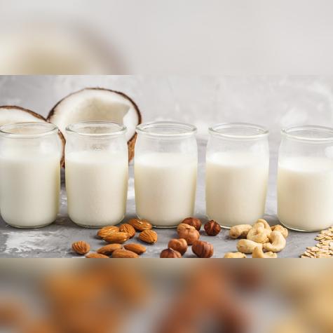 Solo necesitas leche vegetal, aceite y limón para una mayonesa vegana lista en minutos. Solo necesitas leche vegetal, aceite y limón para una mayonesa vegana lista en minutos.