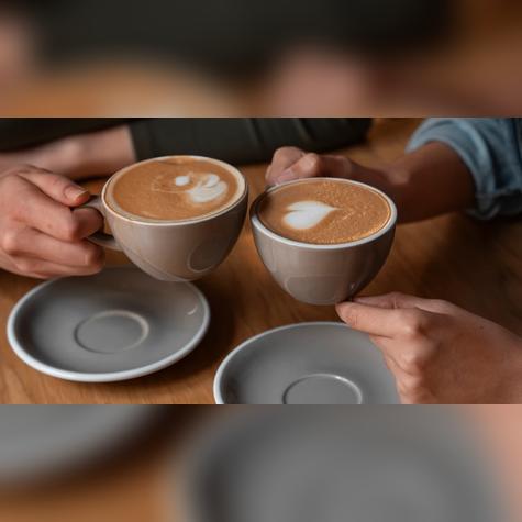 El café impide la absorción del calcio de la leche. El café impide la absorción del calcio de la leche.