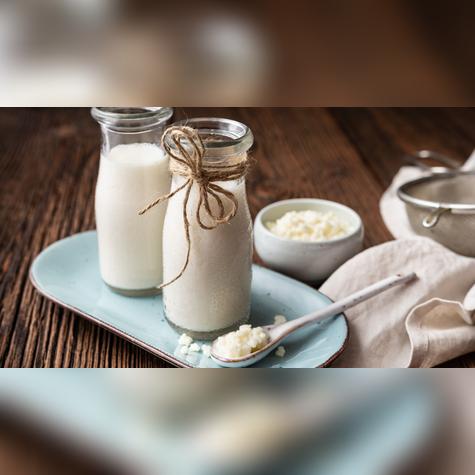 Cada sorbo de kéfir contiene millones de microorganismos beneficiosos que cuidan tu sistema digestivo Cada sorbo de kéfir contiene millones de microorganismos beneficiosos que cuidan tu sistema digestivo