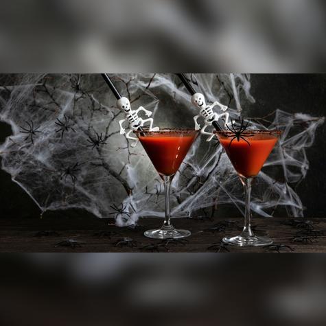 Dale un toque tenebroso a tus bebidas. Fuente: Shutterstock.    Dale un toque tenebroso a tus bebidas. Fuente: Shutterstock.