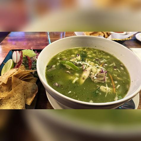 Sabores del suroeste: el chile verde y el maíz azul son el alma de la cocina santafesina.