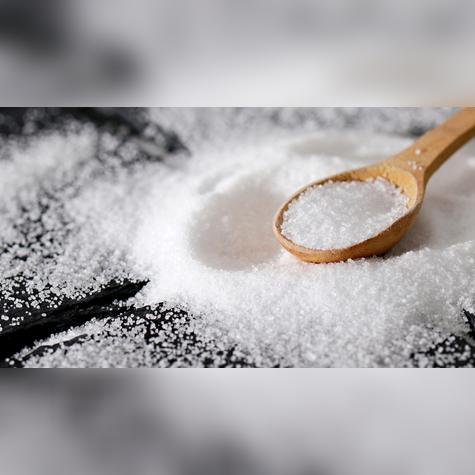 La sal gruesa es un desinfectante natural ideal para la limpieza del hogar. La sal gruesa es un desinfectante natural ideal para la limpieza del hogar.