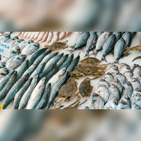 Algunos pescados tropicales pueden estar contaminados con ciguatoxina, un veneno resistente al calor que afecta directamente al sistema nervioso.   