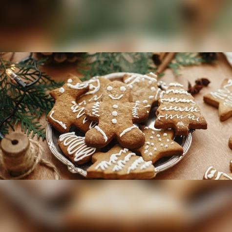 Galletitas navideñas sin gluten ni azúcar listas en pocos minutos, ideales para compartir en familia esta Navidad. Galletitas navideñas sin gluten ni azúcar listas en pocos minutos, ideales para compartir en familia esta Navidad.