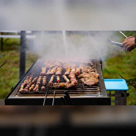 Cuando la Navidad se vuelve más relajada, las carnes ahumadas toman el lugar del pavo.   