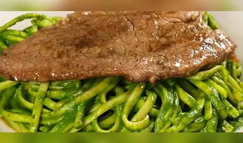 Tallarines verdes peruanos: receta clásica deliciosa (VIDEO)