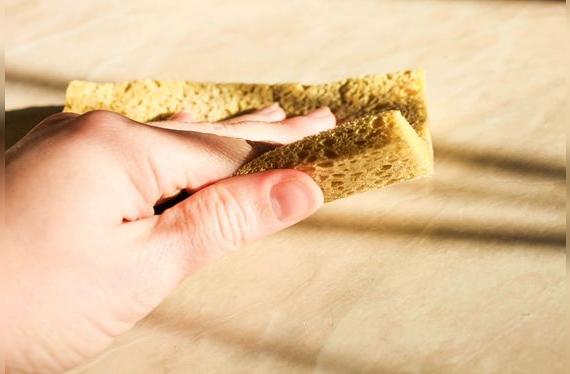 Los trapos y esponjas son terreno fértil para el cultivo de gérmenes y bacterias.   