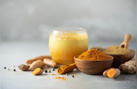 La leche dorada la puedes consumir fría o caliente, y acompañar con las especias que más te gusten.    