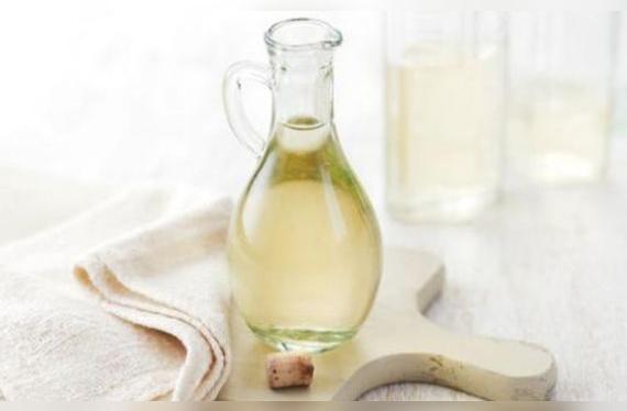 El vinagre blanco combate los malos olores   
