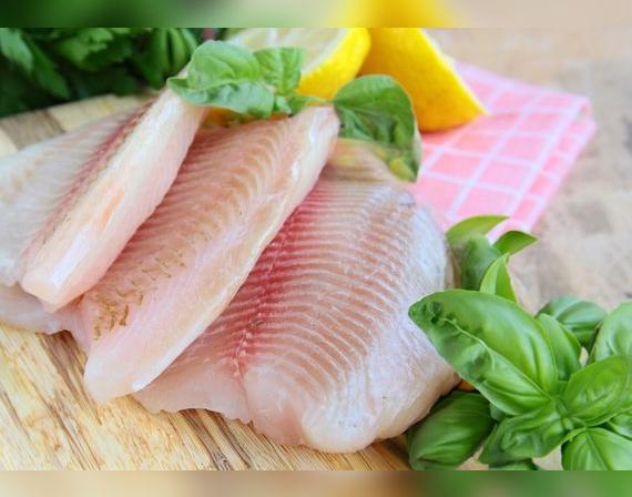 Para reducir el olor del pescado solo necesitas leche o vinagre.   