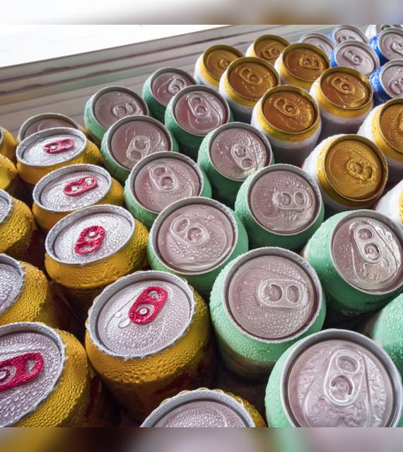 Está prohibido el ingreso de bebidas alcohólicas y de cualquier bebida en lata.   