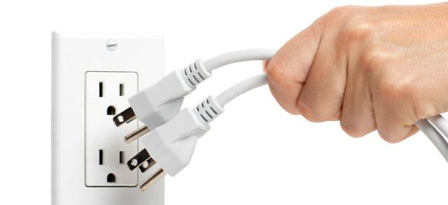  Cuando la energía eléctrica se restablece y los electrodomésticos permanecen enchufados, son los más perjudicados debido a los picos de voltaje.   