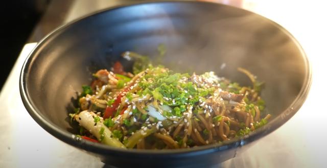  Sankuay tallarín saltado    