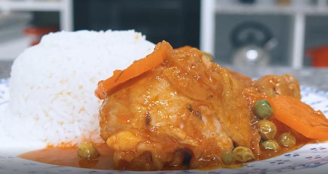 Estofado de pollo   