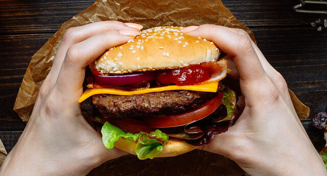 Hamburguesas delivery Shutterstock