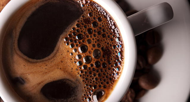 Café en taza buenazo